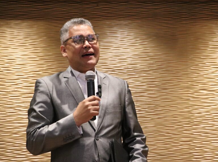 Carlos Peña dice PRM presiona para imponer Plan regularización de haitianos ilegales