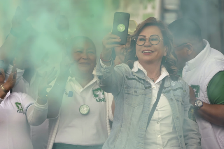 Guatemala: ex primera dama cierra campaña electoral ofreciendo ayuda social