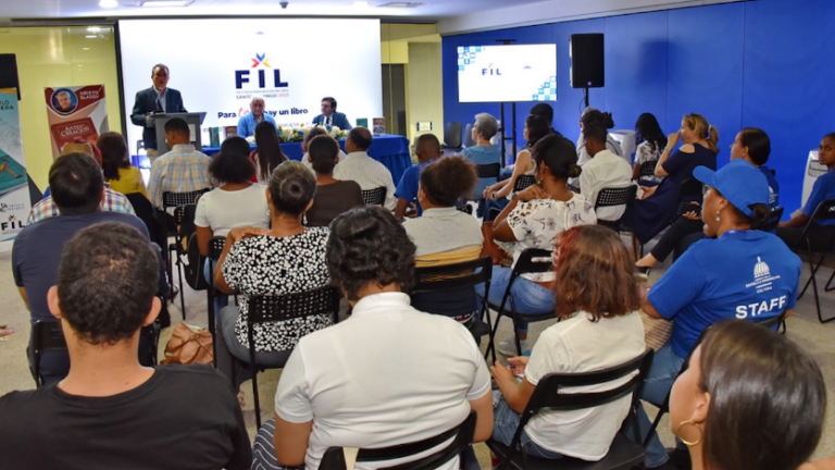 La Feria del Libro ofrece un jueves con variadas actividades para toda la familia