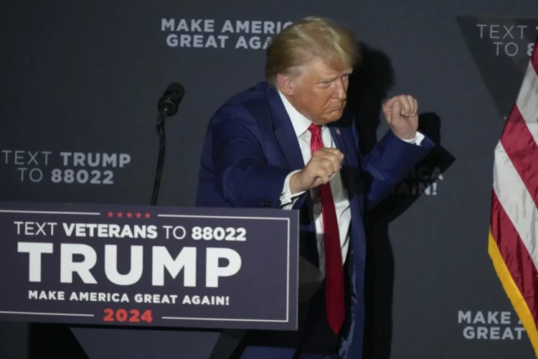Trump dice que no firmará compromiso de lealtad republicano, un requerimiento para debate