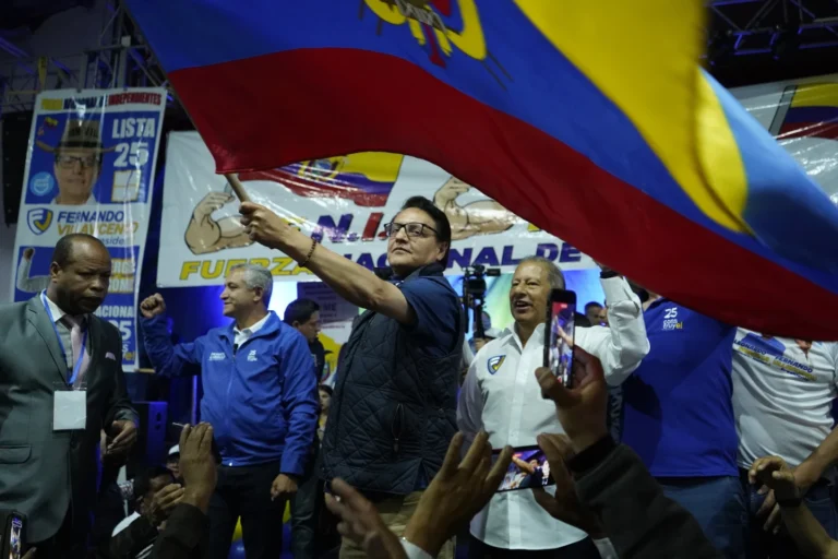 Ecuador en estado de emergencia tras asesinato de candidato presidencial que denunciaba corrupción