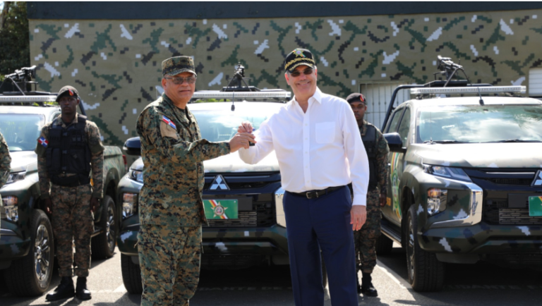 Presidente Abinader entregará este jueves vehículos militares a las FF. AA. y 200 apartamentos en San Luis; inaugurará extensión de la UASD en Monte Plata