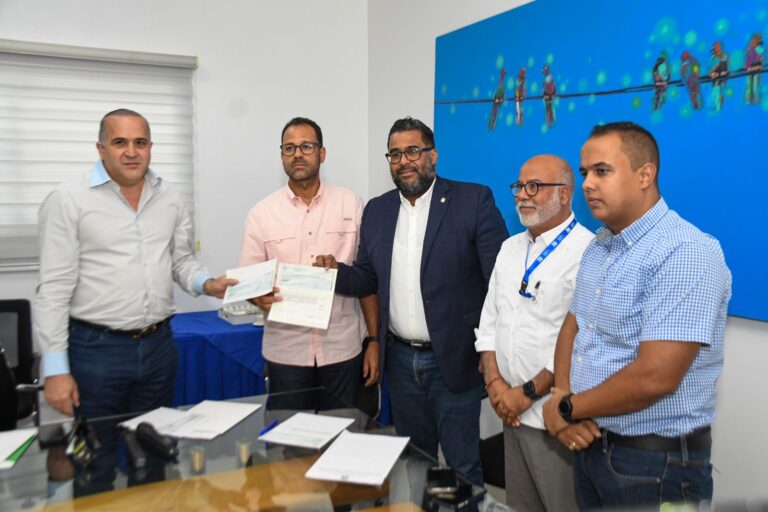 El Senado de la República dona tres millones de pesos para asistir a las víctimas de la explosión de San Cristóbal