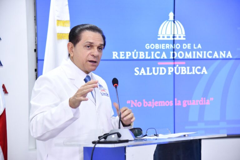 Recomienda acudir a consultas rutinarias, tocarse y establecer estilos de vida saludable