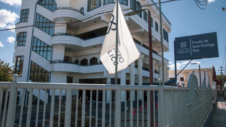 Ministerio Público solicitó prisión preventiva contra docotora imputada de asesinar hija menor en SDE