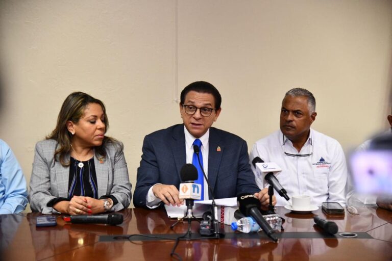 Ministerio de Salud Pública destaca reducción de casos de dengue en últimas cuatro semanas; virus respiratorios aumentan