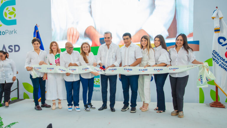 Presidente Abinader inaugura Cristo Park para beneficio de más de 350,000 personas de seis barriadas