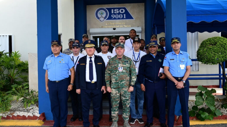 Gobierno dominicano pone en marcha «Navidad Segura 2023» en terminales aeroportuarias del país