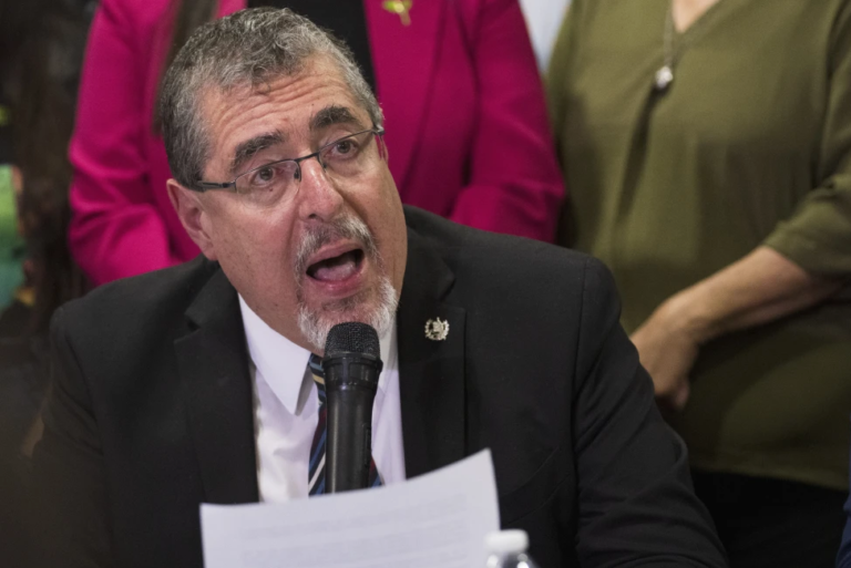 EEUU restringe visas a congresistas guatemaltecos por “socavar la democracia”