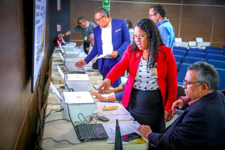 Mesa Técnica de la JCE se reúne con organizaciones políticas para ver avances de auditoria a los EDET