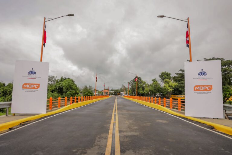 Gobierno entrega puentes El Cangrejo y de Sabaneta en Puerto Plata y La Vega cuya inversión supera los RD$700 millones