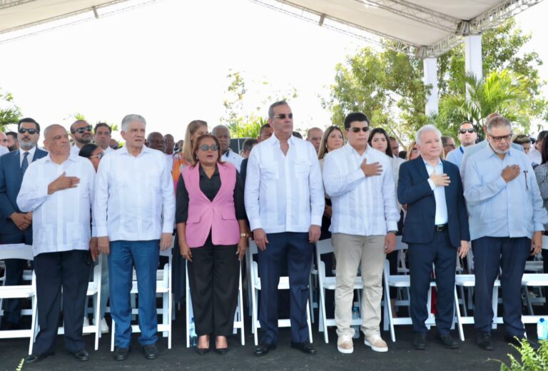Presidente Abinader: “En estos tres años de gobierno hemos aumentado la disponibilidad de agua en más de un 21% en el Gran Santo Domingo e instalado 400 kilómetros de tuberías”