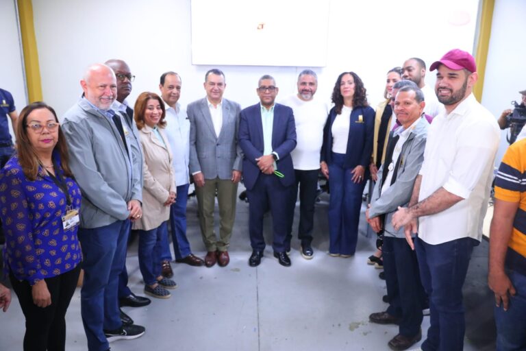 JCE inicia proceso de clonado de los equipos EDET que se usarán en las elecciones municipales