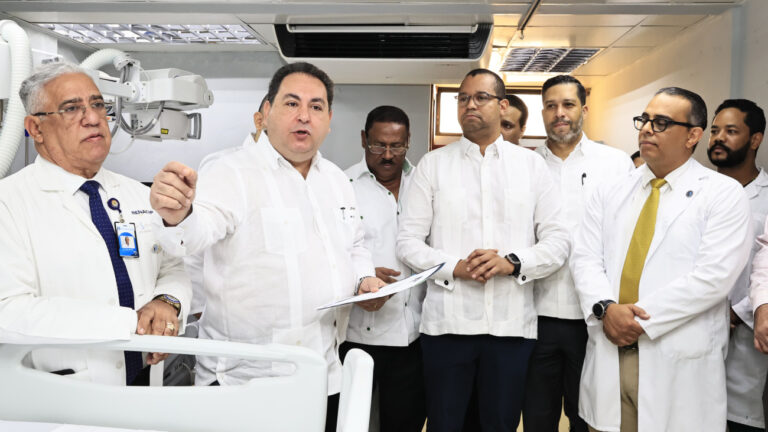 SNS deja en funcionamiento por primera vez Unidad de Cuidados Intensivos de Neurocirugía en Hospital Salvador B. Gautier