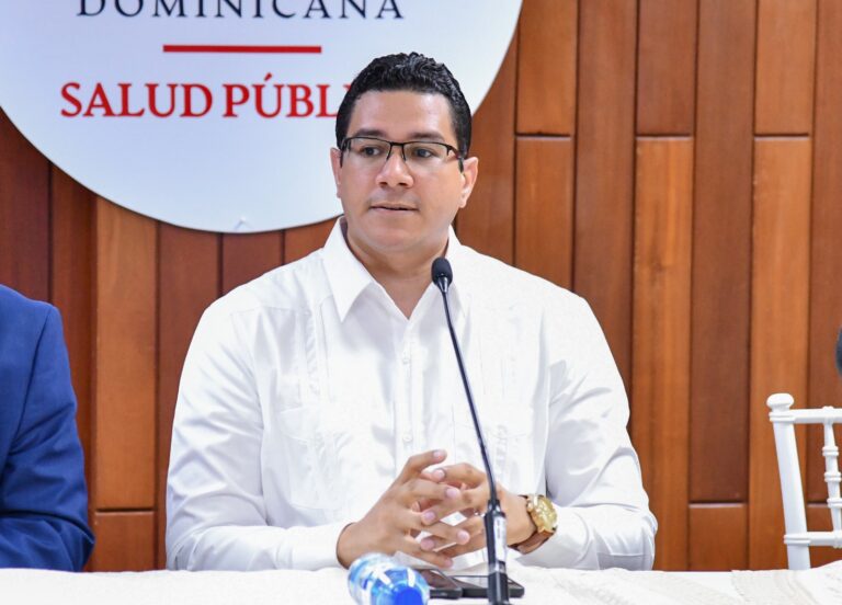 Salud tiene capacidad de respuesta, medicamentos e insumos para tratar casos de COVID, continúa vigilancia sobre subvariante JN.1