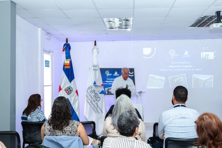 El Instituto Nacional de Migración (INM RD) realiza conversatorio sobre el fenómeno de la migración irregular