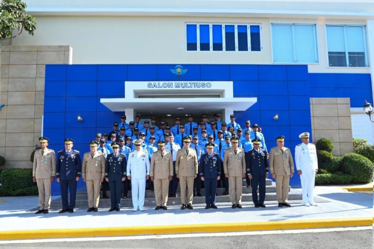 CESAC concluye con graduación actividades conmemorativas por vigésimo séptimo aniversario