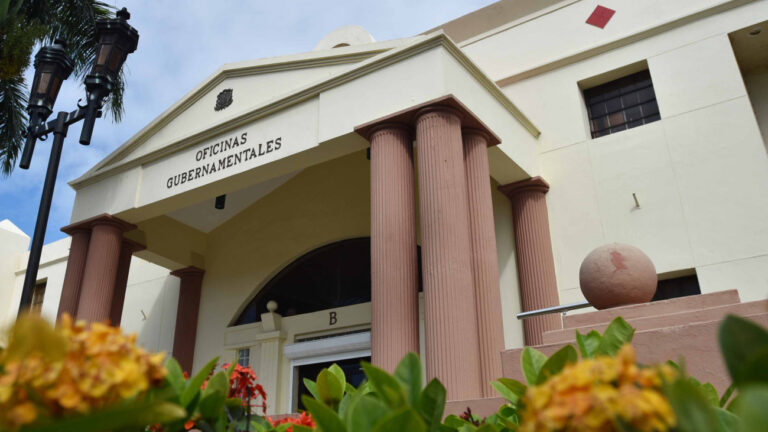 Turismo y zonas francas exhiben crecimiento en diciembre de 2023, informa Ministerio de Economía