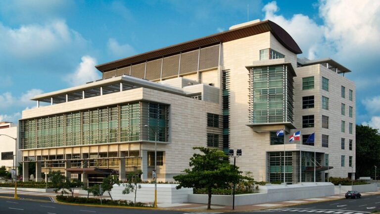 Aplazan audiencia preliminar contra Jairo González, imputado por estafa millonaria