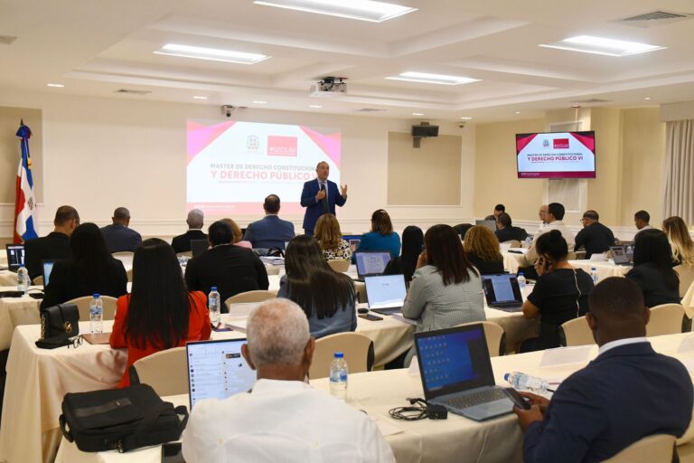 Senado de la República y Universidad de Castilla La Mancha inician Máster de Derecho Constitucional y Público
