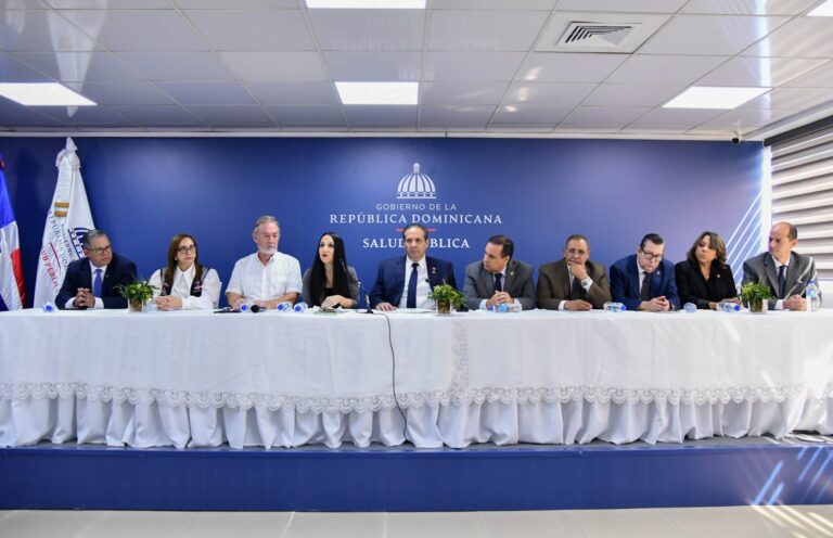 Ministro de Salud: “estamos enfocados en reforzar la prevención de enfermedades para la tranquilidad del país”