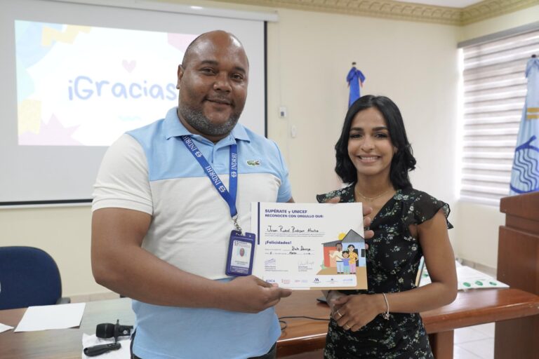 INDRHI fomenta en sus colaboradores la crianza en valores; busca fortalecer la familia