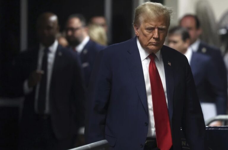 Trump regresa a corte de NY para reanudación de juicio