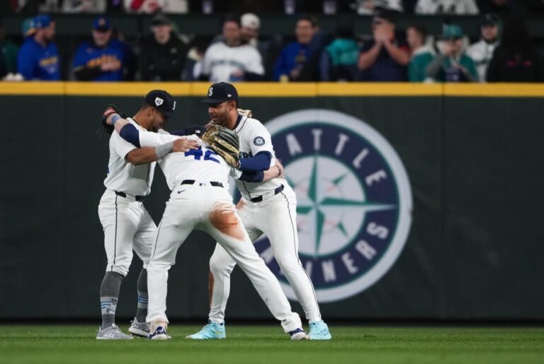 Jorge Polanco y Mitch Haniger conectan jonrones y los Marineros vencen 9-3 a los Rojos