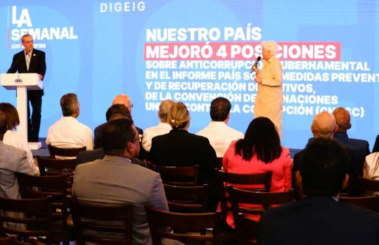 Presidente Abinader presenta logros sobre transparencia gubernamental