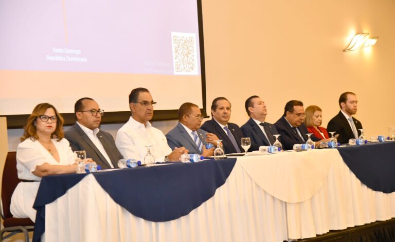 Ministro de Salud asegura se fortalecerá proceso para habilitar establecimientos y prestadores de servicios de salud