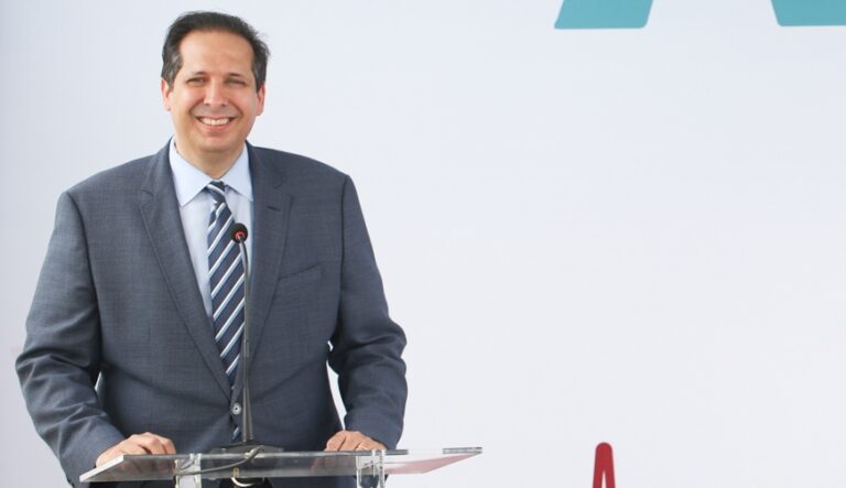 Ministro de Salud resalta interés del gobierno para mejorar el acceso inclusivo a la salud