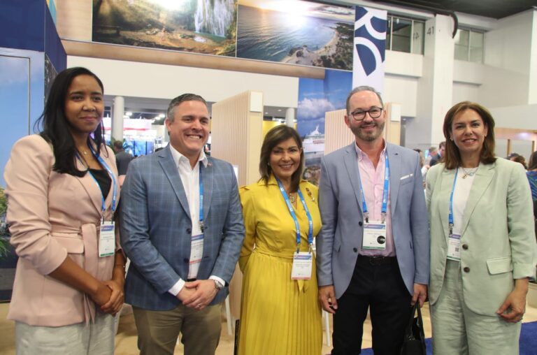 Autoridad Portuaria Dominicana participa en feria Seatrade 2024 para fortalecer industria de cruceros