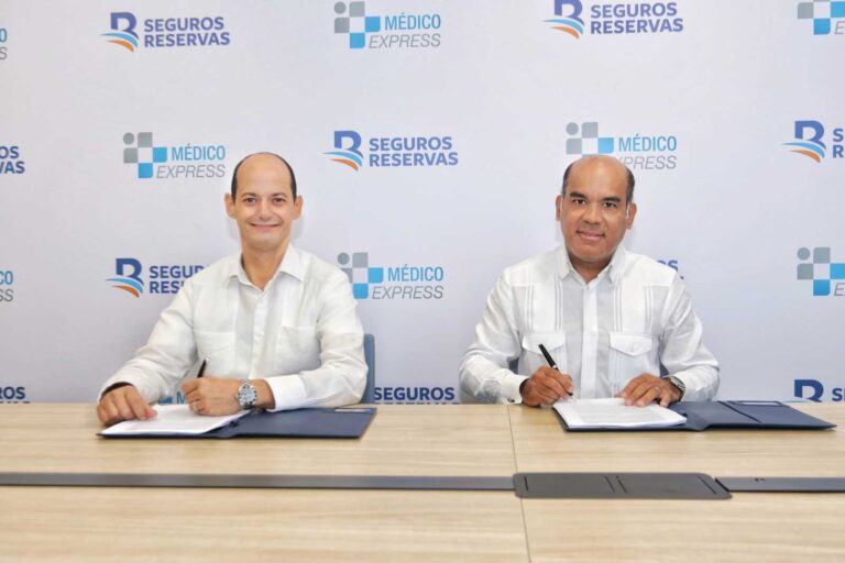 Seguros Reservas firma acuerdo con el Centro Médico Express San Isidro