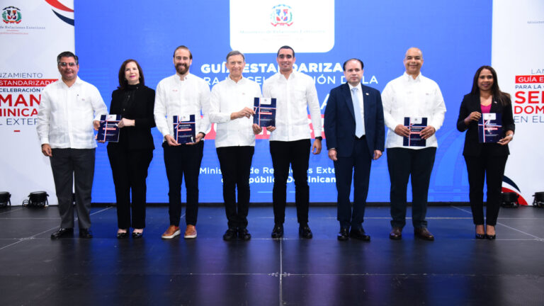 Mirex presenta la Guía Estandarizada de la Semana Dominicana en el Exterior