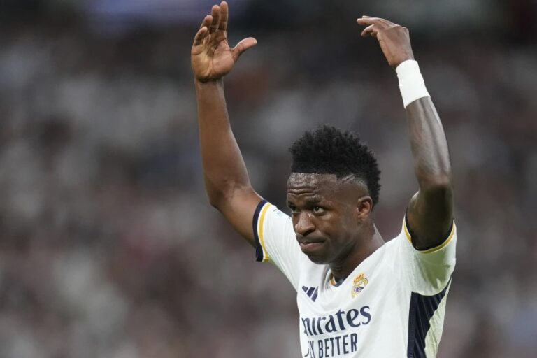 FIFA revela prometido compromiso contra racismo e insta a otros organismos a calificarlo como delito