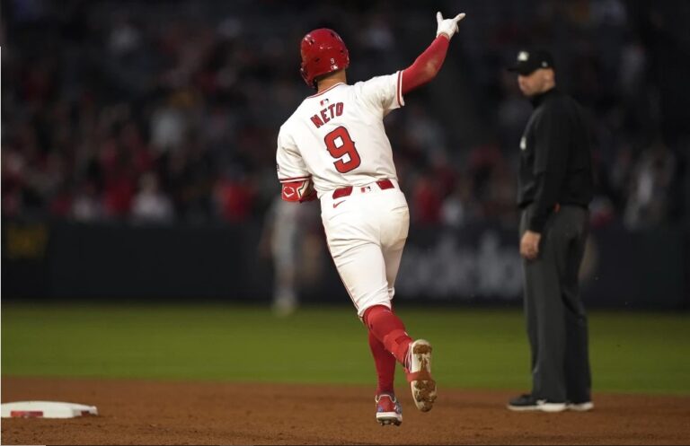 Con 3 jonrones, Angelinos derrotan 7-2 a Cardenales en último juego de la serie