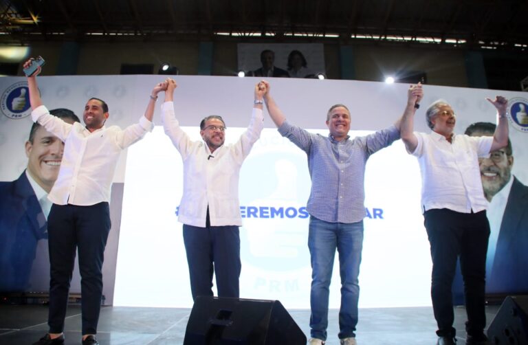 Jean Luis Rodríguez realiza multitudinario acto en apoyo a Guillermo Moreno