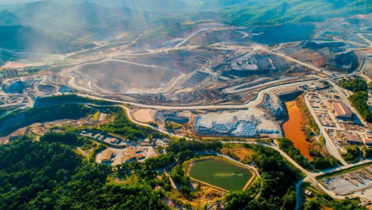 Ministerio de Energía y Minas define como muestra de confianza en RD, los hallazgos de anomalías de oro, por parte de minera en zona de Cotuí