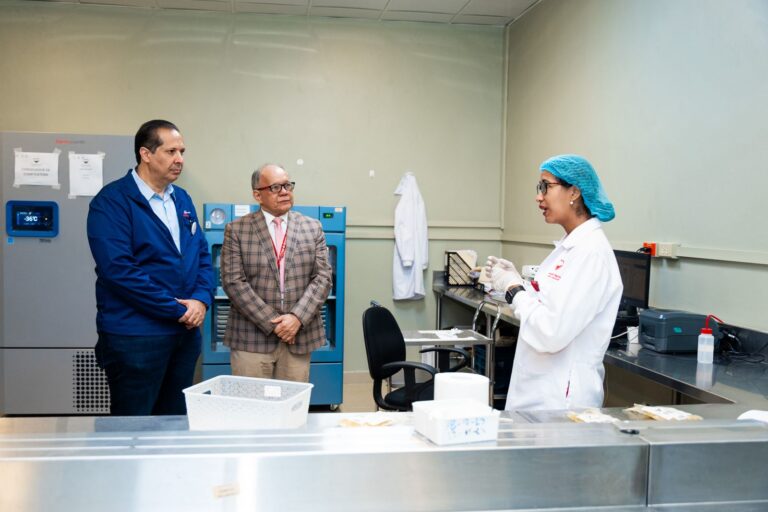 Ministro de Salud Pública visita las instalaciones del Hemocentro Nacional