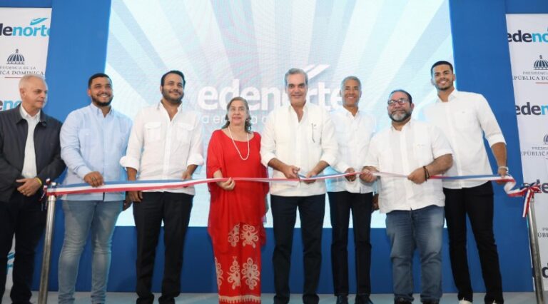 Presidente Abinader inaugura               obras eléctricas en Jarabacoa, que beneficiarán a más de 55,000 familias