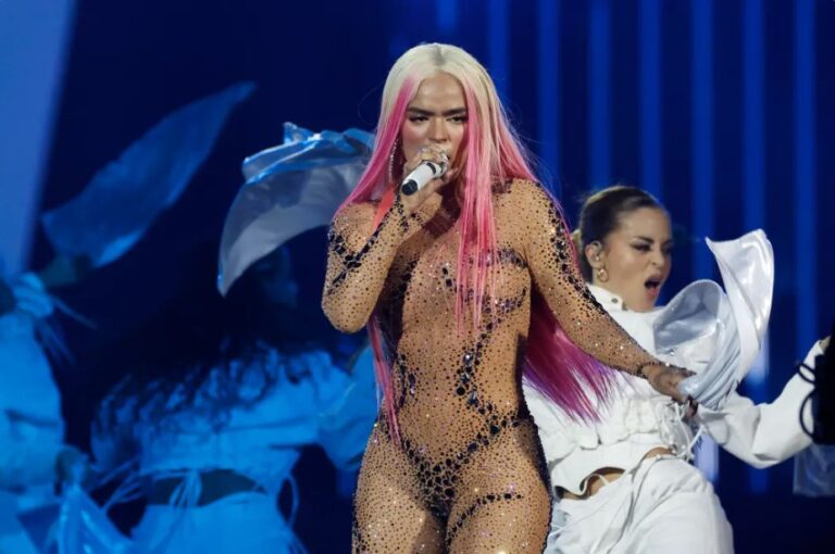 Karol G enloquece a sus fans en el último concierto de su gira veraniega en Madrid