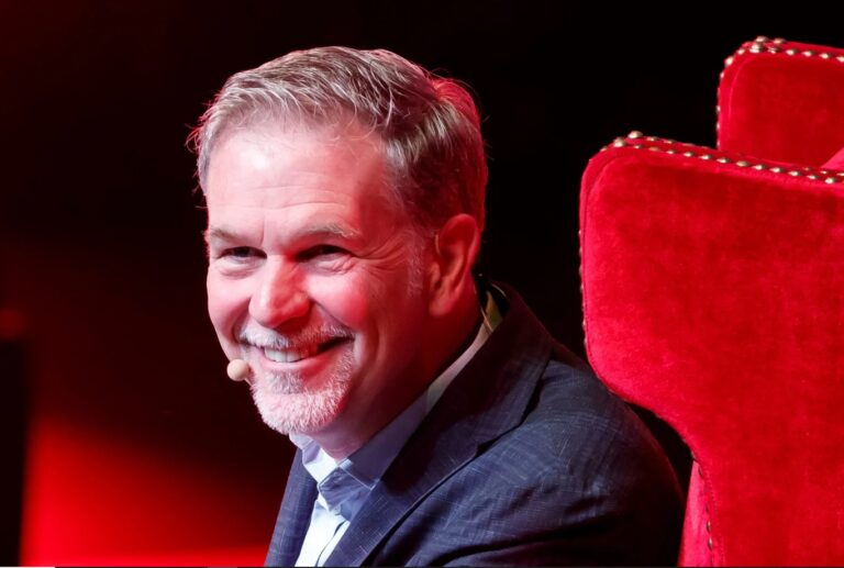 Cofundador de Netflix dona siete millones de dólares a la campaña de Kamala Harris