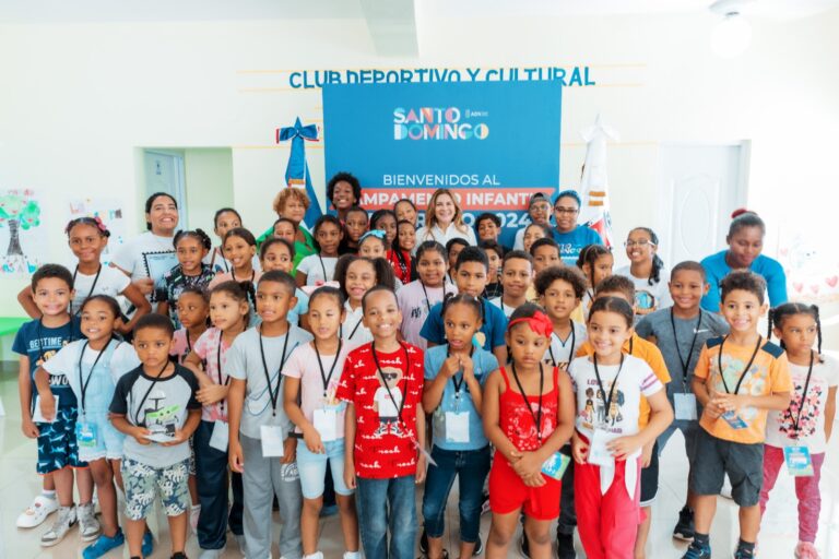 Alcaldía del DN lleva alegría a niños de la capital con campamento gratuito