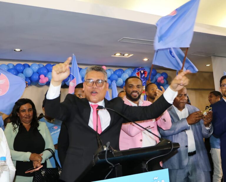 Carlos Peña solicita al gobierno dominicano reconocer a Edmundo González como presidente electo de Venezuela.