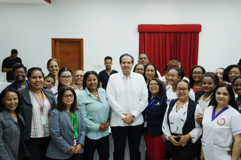 Ministro de Salud busca convertir al MISPAS en “modelo de salud y bienestar en el trabajo”