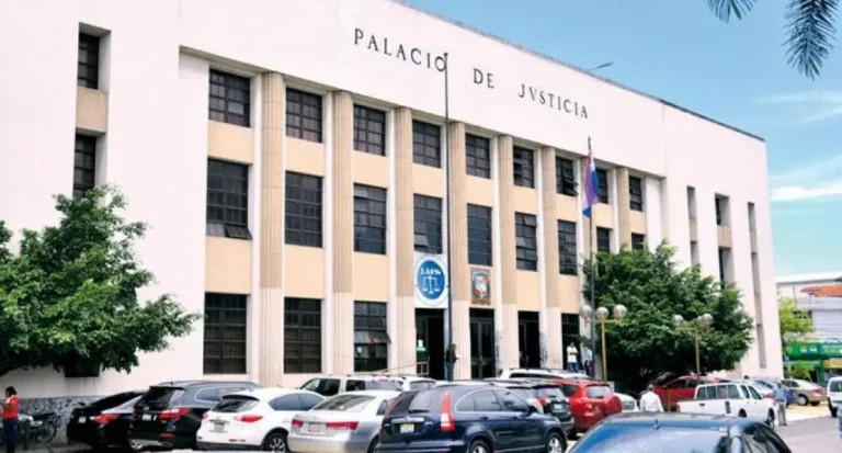 Solicitan prisión preventiva contra hombre que habría ultimado expareja en hotel de la Zona Colonial