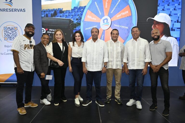 Cientos asisten a jornada Bancarizar es Patria en San Carlos