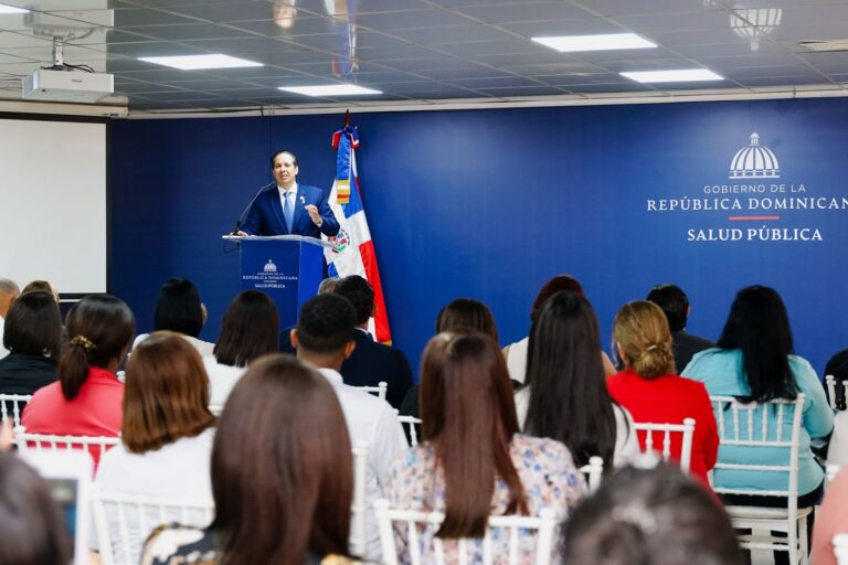 Ministro de Salud, Víctor Atallah garantiza el fortalecimiento de los servicios de salud mental