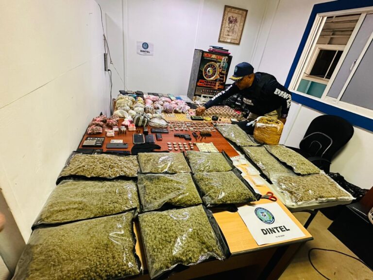 PN y MP desarticulan red de microtráfico en Santiago mediante allanamientos