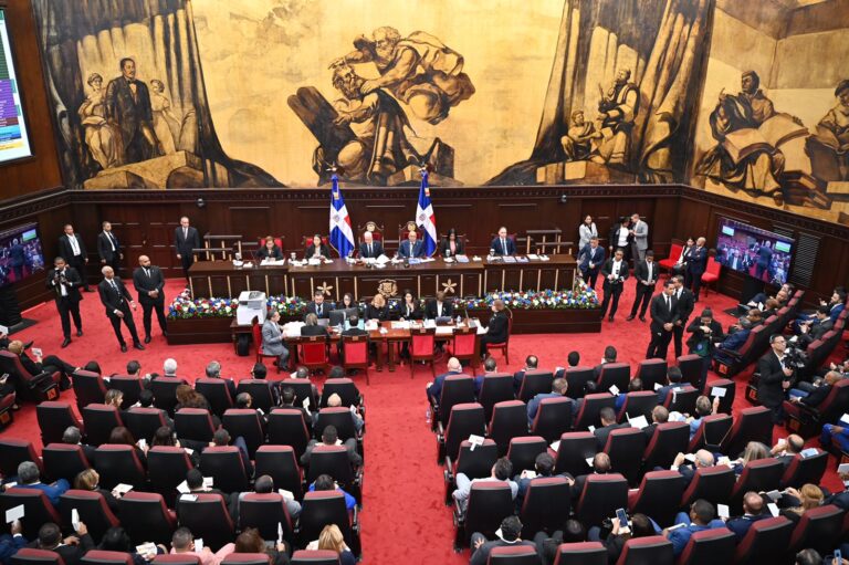 Asamblea Nacional Revisora inicia lectura integra de la nueva Constitución